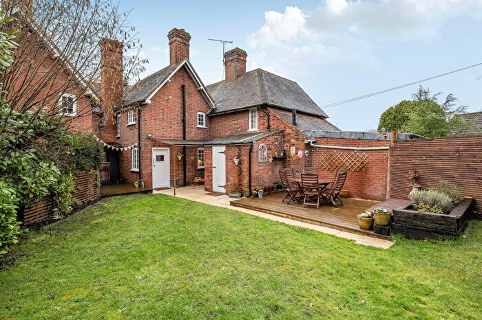 3 Bedroom Terraced House For Sale In Stocks Farm Cottages, Bramley, RG26