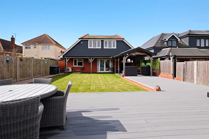 6 Bedroom Detached House For Sale In Seymour Avenue, Whitstable, CT5