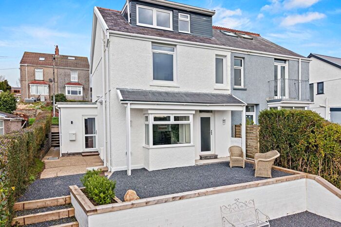 3 Bedroom Semi Detached House For Sale In Meadow View, Dunvant, Swansea, SA2