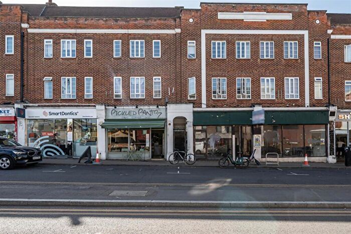 2 Bedroom Apartment For Sale In St Mark's Hill, Surbiton, KT6