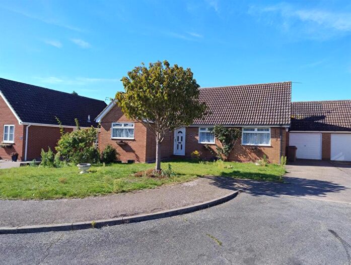 3 Bedroom Detached Bungalow For Sale In Clements Close, Diss, IP21