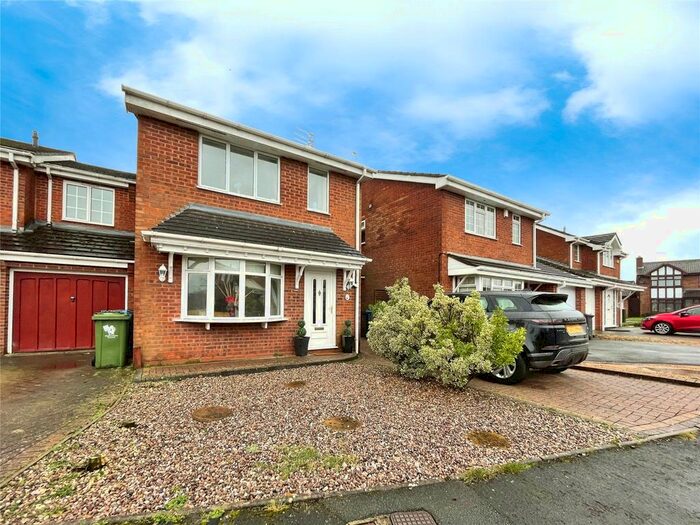 3 Bedroom Detached House To Rent In The Windrow, Perton, Wolverhampton, Staffordshire, WV6