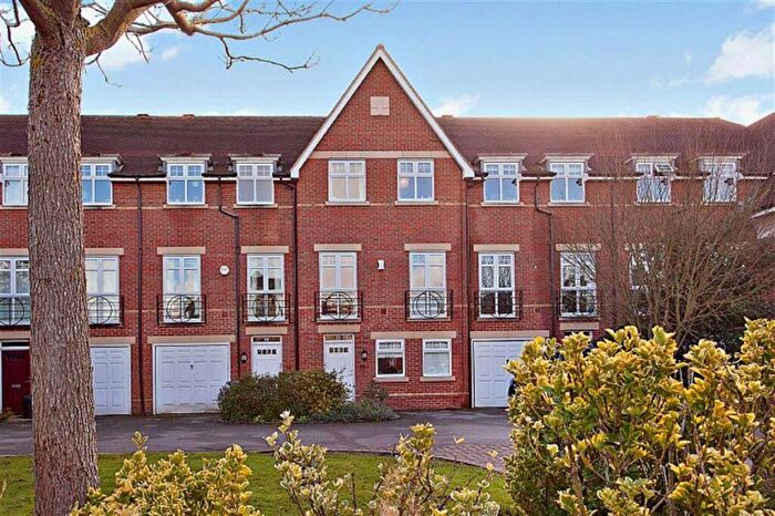 4 Bedroom House To Rent In Stone Meadow, Oxford, OX2