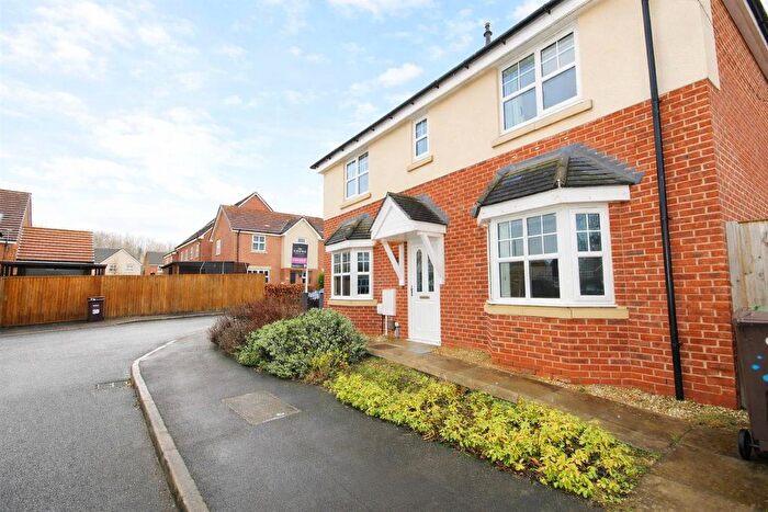 4 Bedroom Detached House To Rent In Mapplewell Road, Castleford, WF10