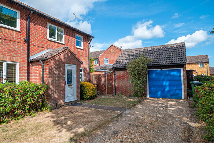 3 Bedroom Semi Detached House For Sale In Everdon Lane, Anchorage Park, PO3