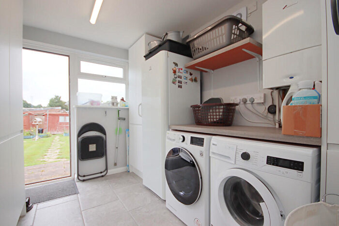 2 Bedroom Semi-Detached Bungalow For Sale In Daux Avenue, Billingshurst, RH14