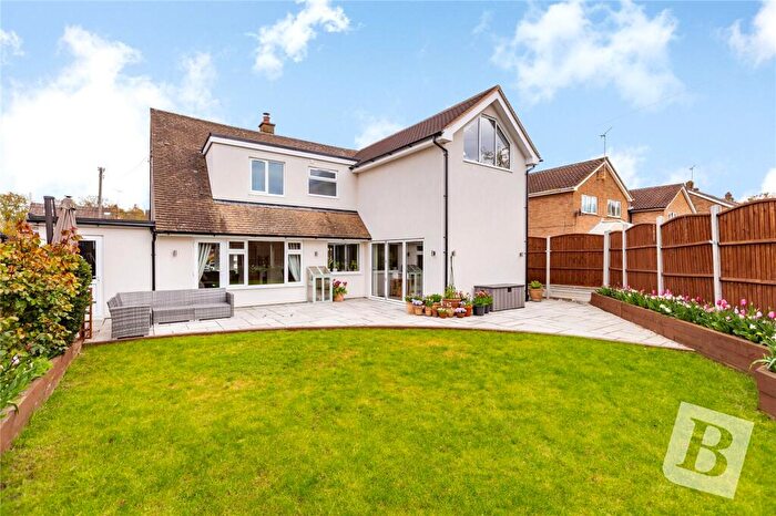 4 Bedroom Detached House For Sale In School Road, Kelvedon Hatch, Brentwood, Essex, CM15
