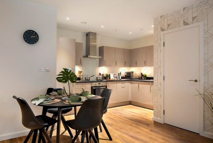 2 Bedroom Apartment To Rent In Silvertown Way, London, E16