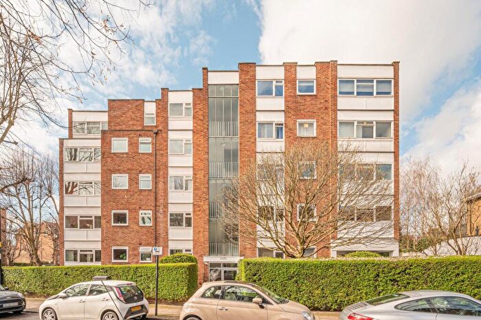 2 Bedroom Flat To Rent In Cecil Court, South Hampstead, London, NW6