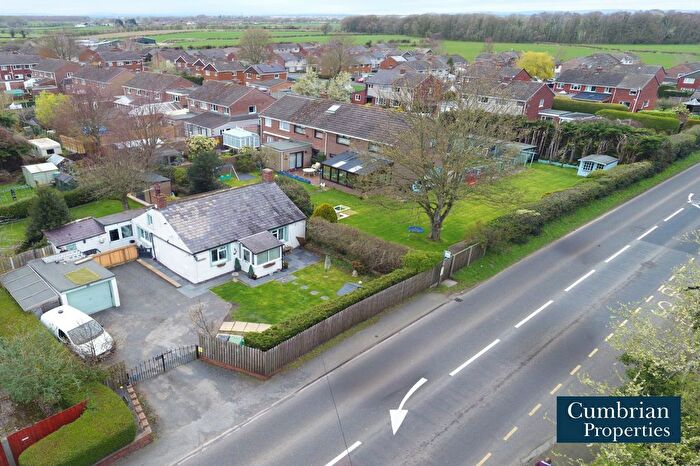2 Bedroom Detached Bungalow For Sale In Corby Hill, Carlisle, CA4