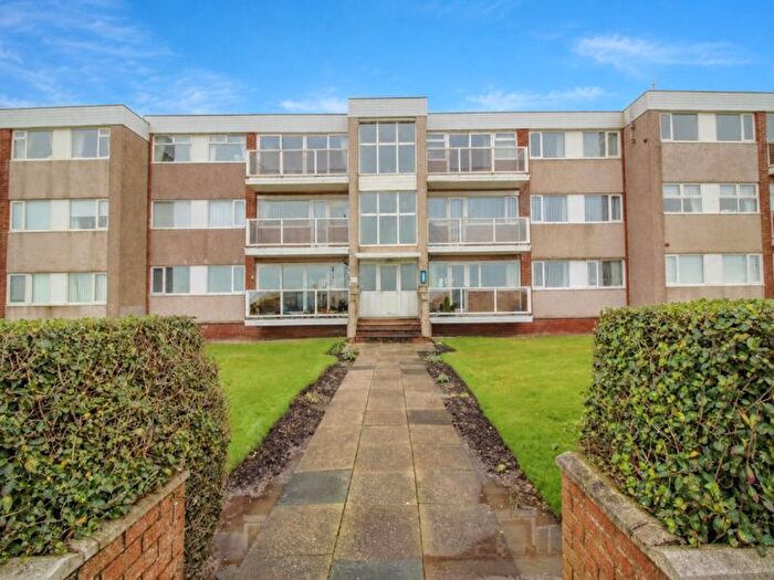 2 Bedroom Property For Sale In Queens Promenade, Thornton-Cleveleys, FY5