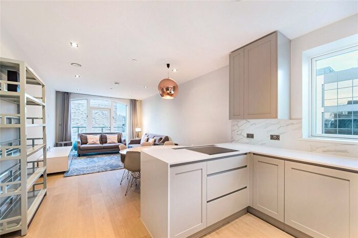 2 Bedroom Flat To Rent In Renaissance Square Apartments, Palladian Gardens, Chiswick, London, W4