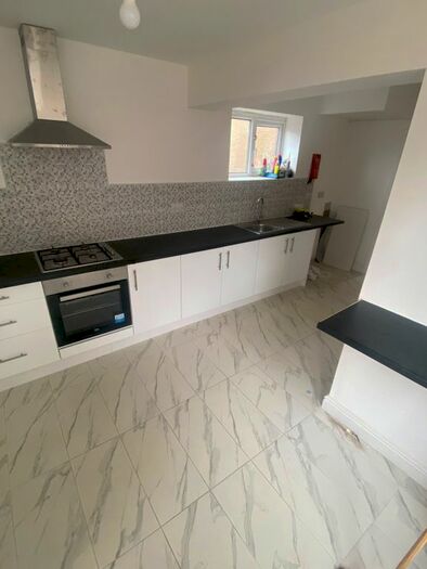 3 Bedroom Property To Rent In Trotters Lane, West Bromwich, B71