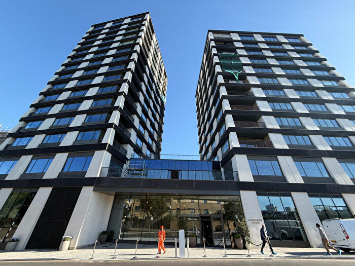 2 Bedroom Apartment To Rent In Engine House Way, London, London, NW1