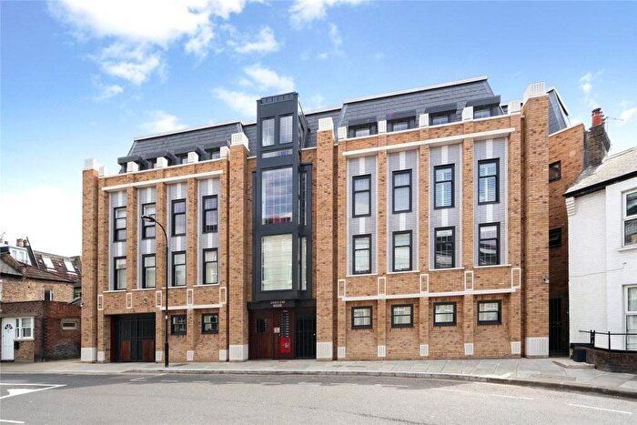 2 Bedroom Flat To Rent In Lochaline Street, London, W6