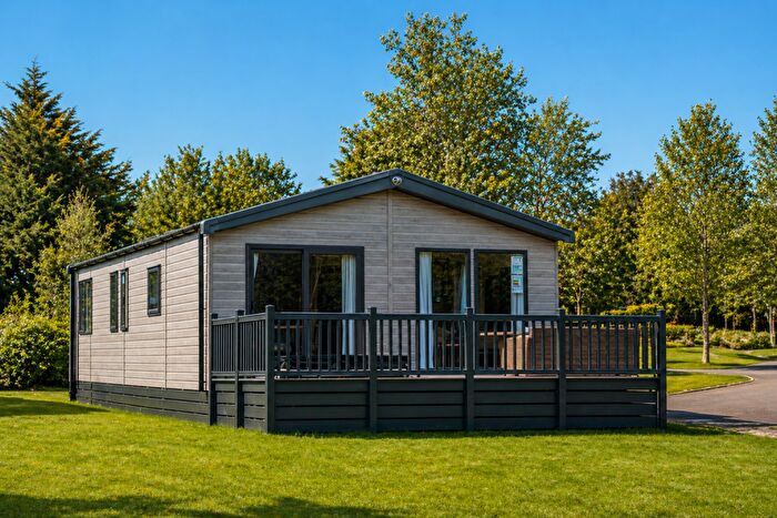 2 Bedroom Lodge For Sale In Gilberdyke, Gilberdyke, HU15