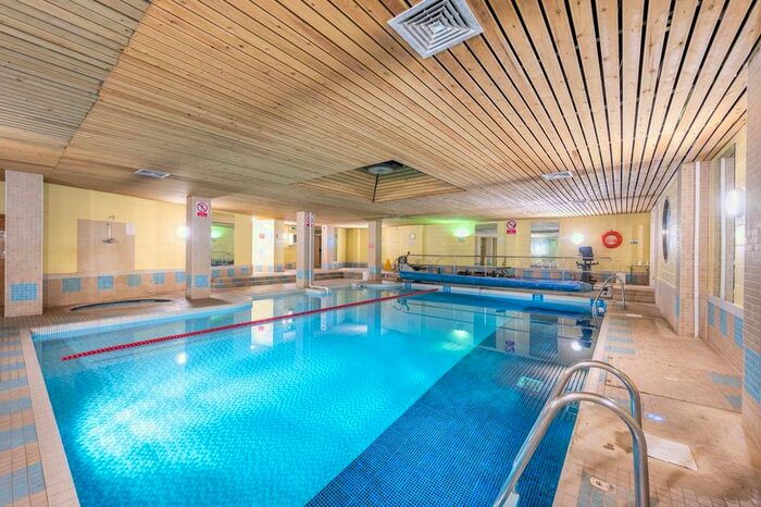 4 Bedroom Property To Rent In Honeyman Close, Brondesbury Park, London, NW6