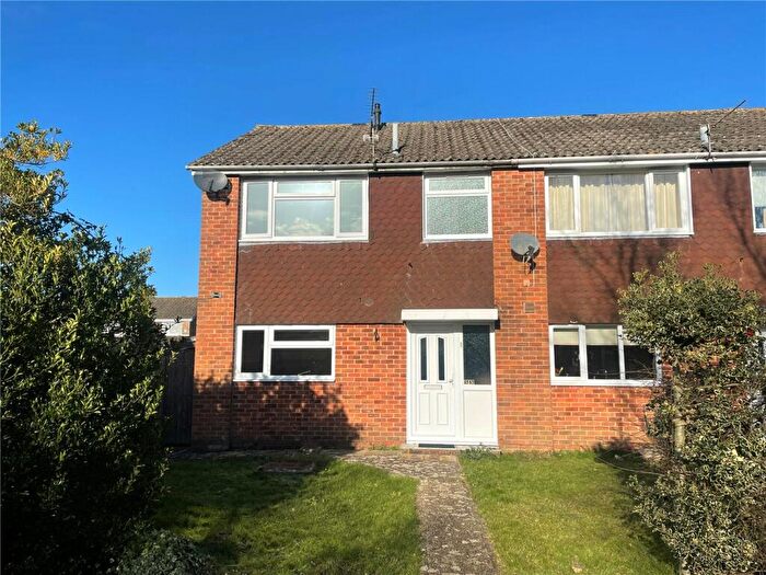 3 Bedroom End Of Terrace House To Rent In Stapleford Close, Romsey, Hampshire, SO51