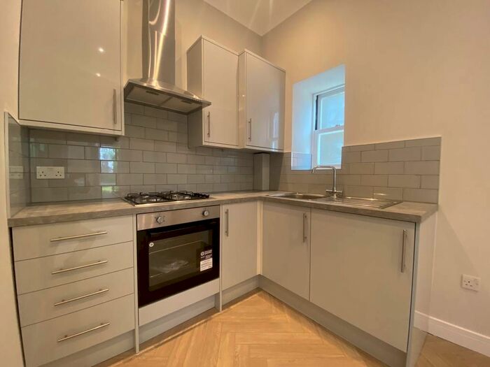 1 Bedroom Flat To Rent In Longley Road, Tooting, SW17
