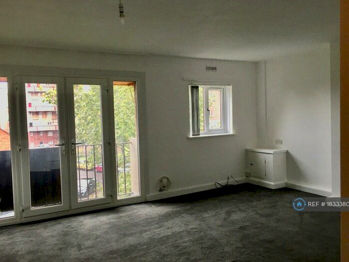 3 Bedroom Flat To Rent In Blackrock Road, Birmingham, B23