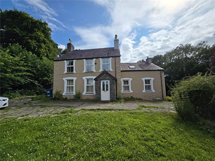 4 Bedroom Detached House For Sale In Coed Helen Road, Caernarfon, Gwynedd, LL54