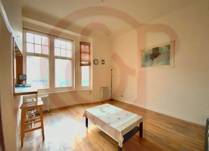 1 Bedroom Flat To Rent In Earls Court Road, Earls Court, SW5