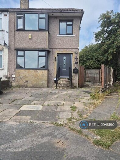3 Bedroom Semi-Detached House To Rent In Bradford, Bradford, BD9