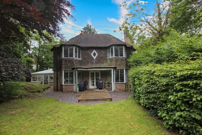 5 Bedroom Property To Rent In Brassey Road, Oxted, RH8