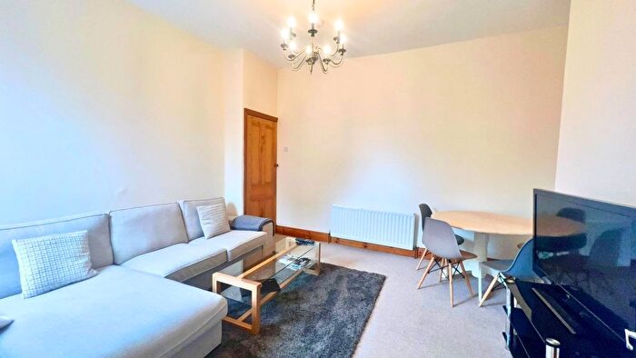 3 Bedroom Flat To Rent In Shortridge Terrace, Jesmond, Newcastle Upon Tyne, NE2