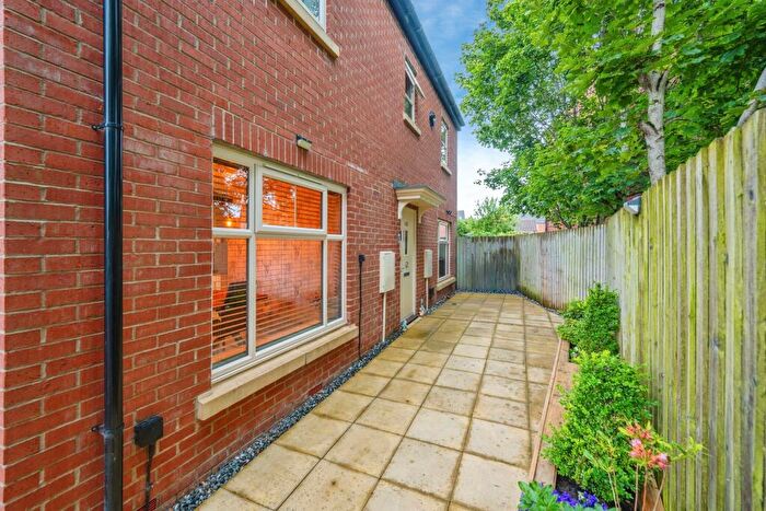 4 Bedroom Detached House For Sale In Richmond Park Road, Derby, DE22