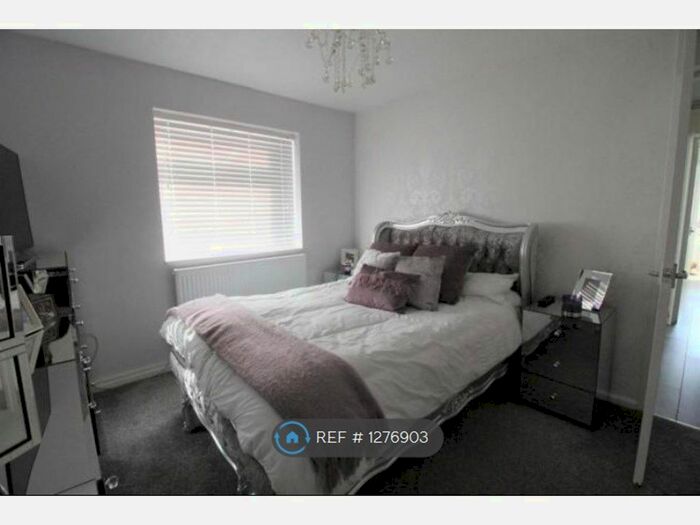 1 Bedroom Flat To Rent In Brent Place, Barnet EN5