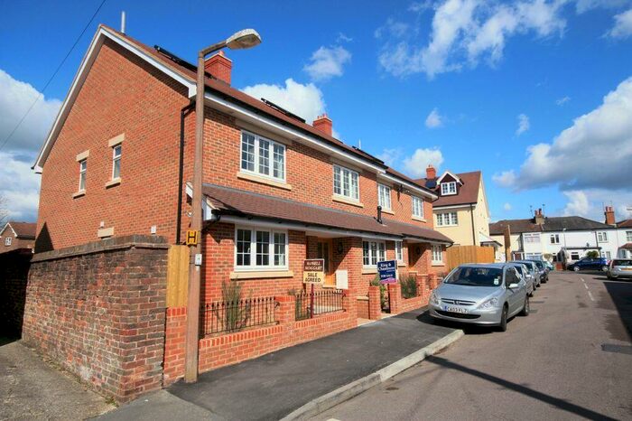 3 Bedroom Terraced House To Rent In Nelson Road, Horsham, RH12