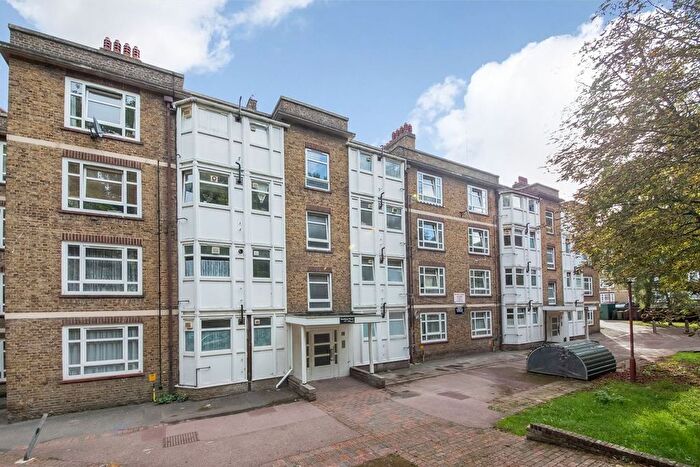 2 Bedroom Flat For Sale In Gooding House, Charlton, SE7