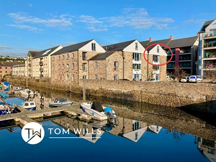 2 Bedroom Flat For Sale In Anchor Quay, Penryn, TR10