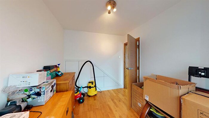 2 Bedroom Bungalow For Sale In St. James Avenue, Broadstairs, CT10