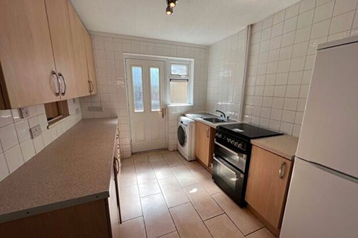 5 Bedroom Terraced House To Rent In Cross Place Cardiff, CF14