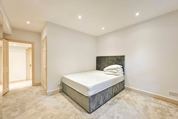 2 Bedroom Flat For Sale In Circus Road, St John's Wood, London, NW8