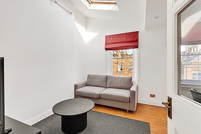 1 Bedroom Flat To Rent In Flats Goodge Place, London, W1T