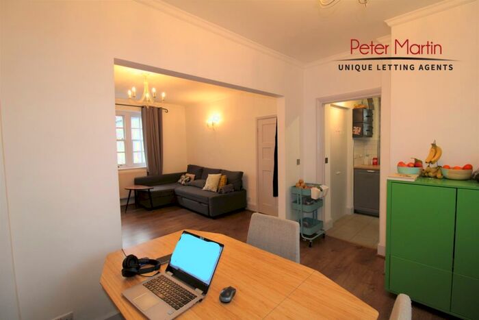 3 Bedroom House To Rent In Willifield Way, Hampstead Garden Suburb, NW11