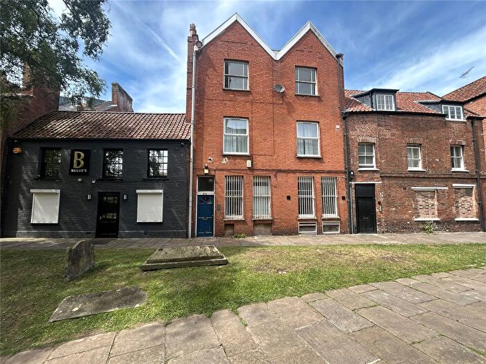 1 Bedroom Flat To Rent In High Street, Bridgwater, Somerset, TA6