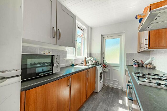 3 Bedroom Semi-Detached House To Rent In Twyford Road, West Harrow, Harrow, HA2