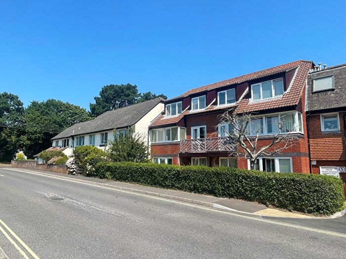1 Bedroom Retirement Property For Sale In Homeborough House, Brinton Lane, Hythe, SO45