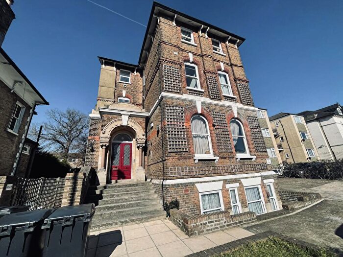 1 Bedroom Apartment To Rent In Shirley Lodge Mansions, Coombe Road, Croydon, CR0