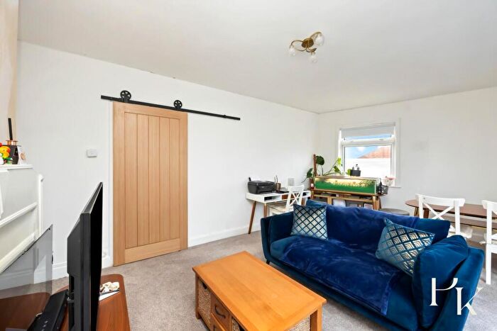 4 Bedroom Maisonette For Sale In Old Shoreham Road, Hove, BN3