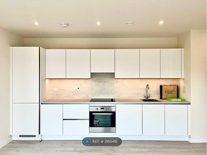 2 Bedroom Flat To Rent In Cornflower Apartments, London, NW7