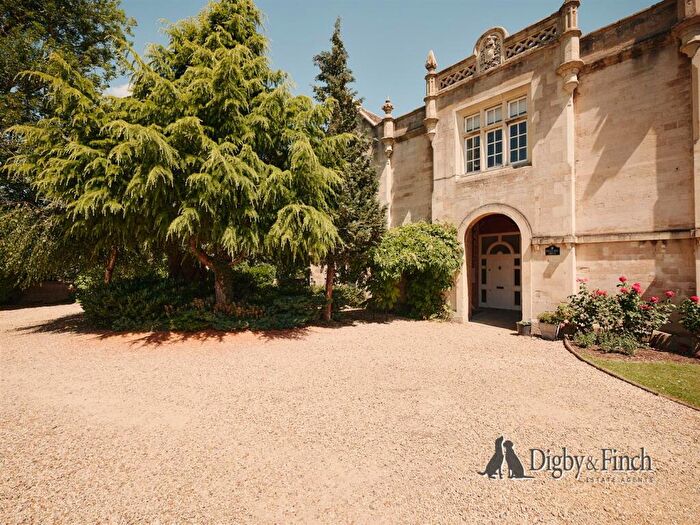 4 Bedroom House For Sale In Water Street, Stamford, PE9