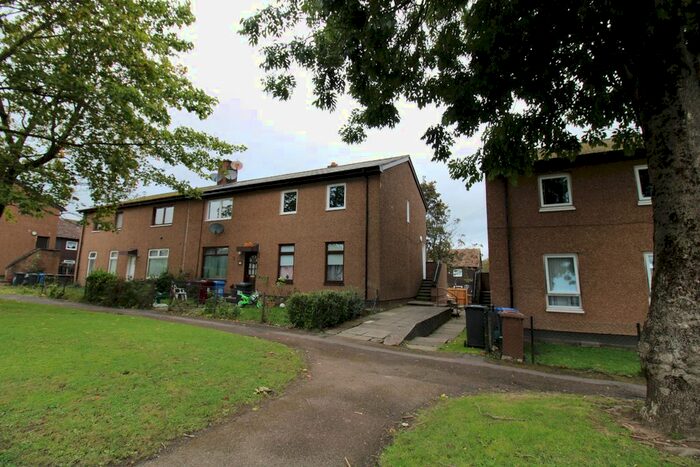 3 Bedroom Flat To Rent In Helmsdale Avenue, Kirkton, Dundee, DD3