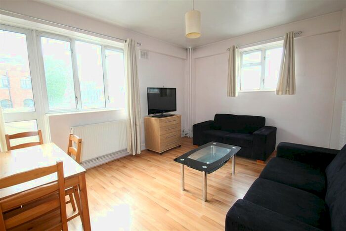 3 Bedroom Flat To Rent In Ansell House, Mile End Road, E1