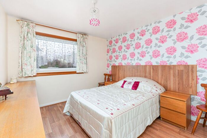 3 Bedroom Terraced House For Sale In Hailesland Grove, Edinburgh, EH14