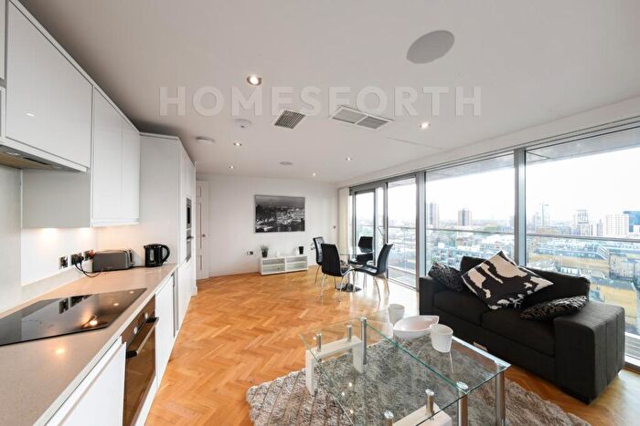 2 Bedroom Penthouse For Sale In Commercial Road, Tower Hamlets, E1